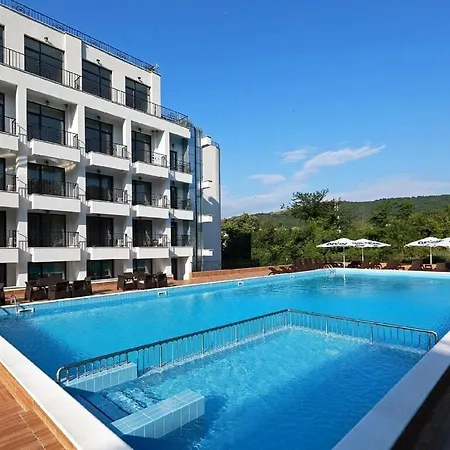 Apartment Quiet Corner By The Palace Balchik